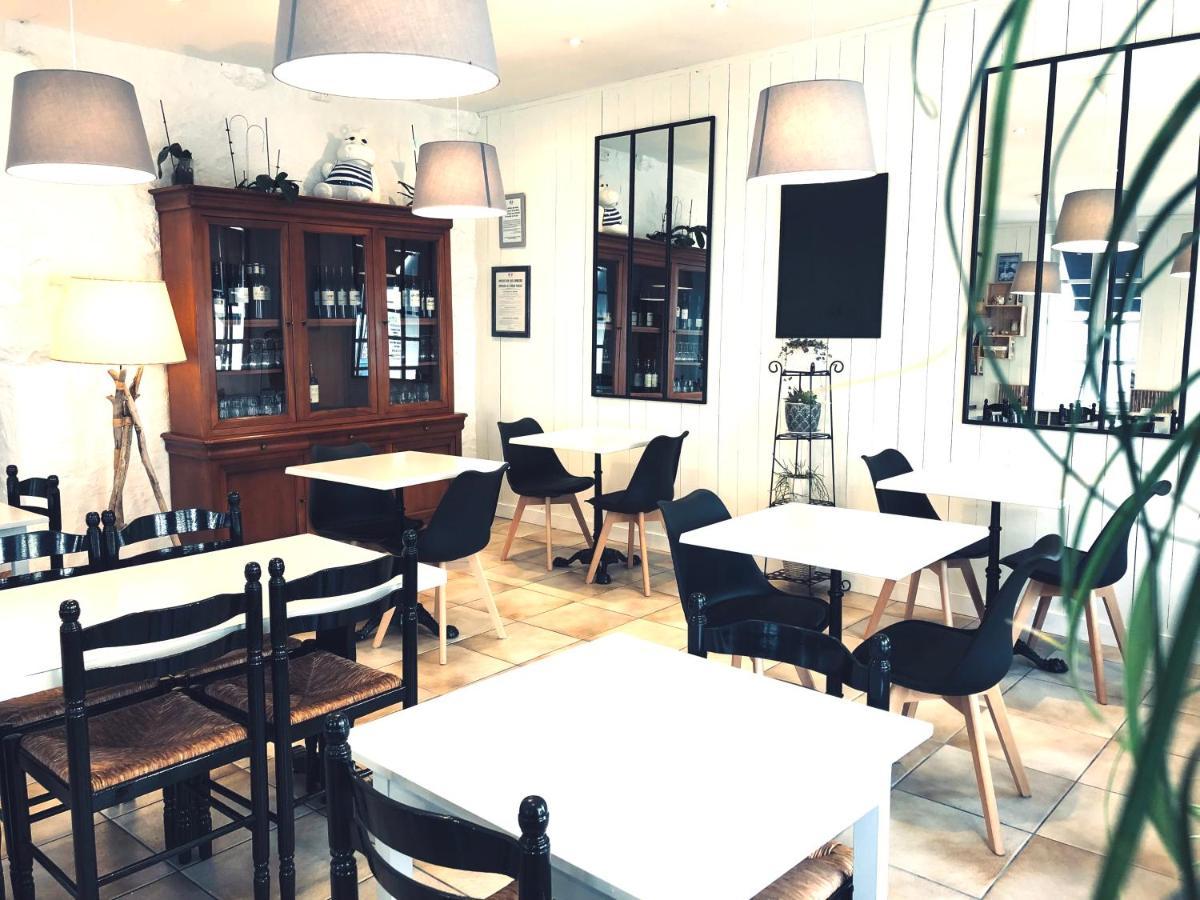 Hotel 2 Etoiles Et Restaurant Le Galet Bleu Фура Екстер'єр фото